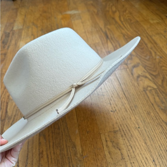 Gigi Pip Cream Wool Hat 57 - Picture 8 of 11